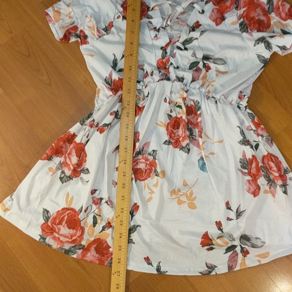 White Floral LaceUp V Neck Tunic - Picture 9 of 12